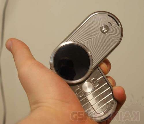 motorola-aura-9