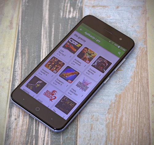 ZTE Blade A520 / fot. gsmManiaK.pl