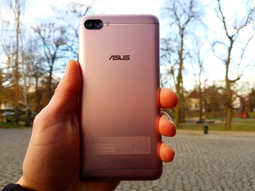 ASUS ZenFone 4 Max (ZC554KL) / fot. gsmManiaK.pl