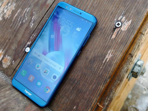 Honor 9 lite / fot. gsmManiaK.pl