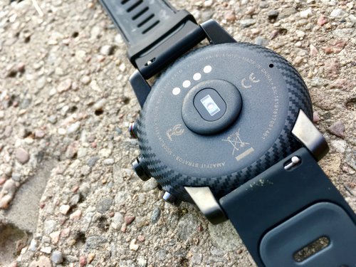 Xiaomi Amazfit Stratos/fot. gsmManiaK.pl