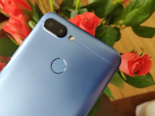 Xiaomi Redmi 6 / fot. gsmManiaK.pl 