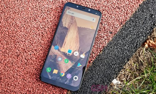 Xiaomi POCOPHONE F1 to wydajna bestia / fot. gsmManiaK