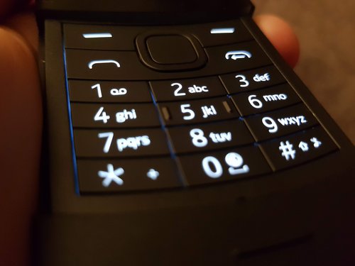 Nokia 8110 4G: podświetlenie klawiatury / fot. Techmaniak