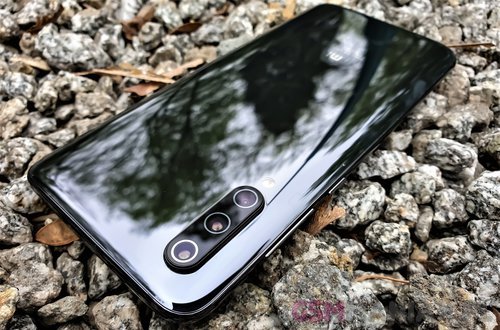 Xiaomi Mi 9 / fot. gsmManiaK