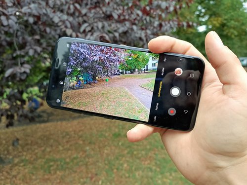 LG G8S ThinQ / fot. gsmManiaK.pl