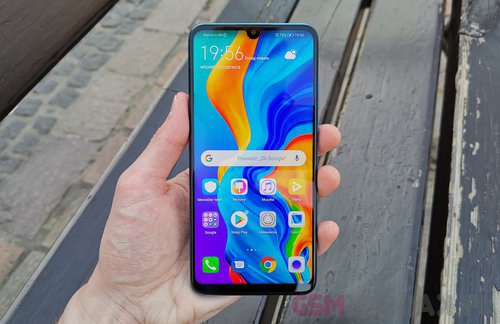 Huawei P30 Lite / fot. gsmManiaK.pl