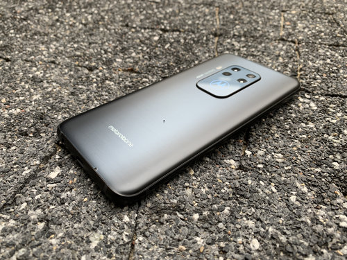 Motorola One Zoom