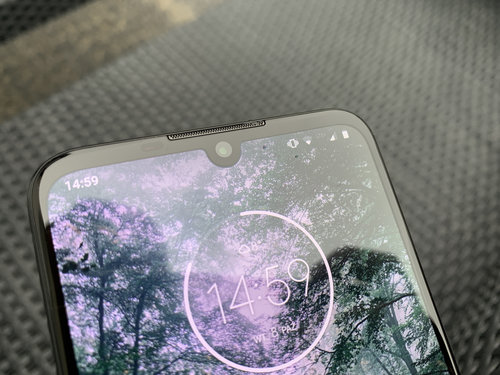 Motorola One Zoom