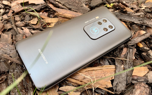 Motorola One Zoom 