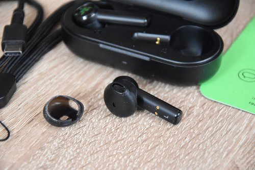 Razer Hammerhead True Wireless: słuchawka bez silikonowej osłonki / fot. techManiaK