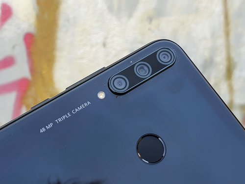 Huawei P40 Lite E / fot gsmManiaK.pl 