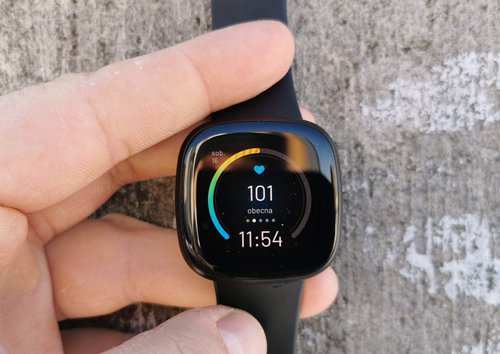 Fitbit Versa 3 / fot. techManiaK