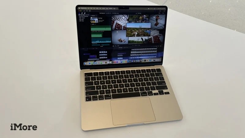 MacBook Air 2022 z M2