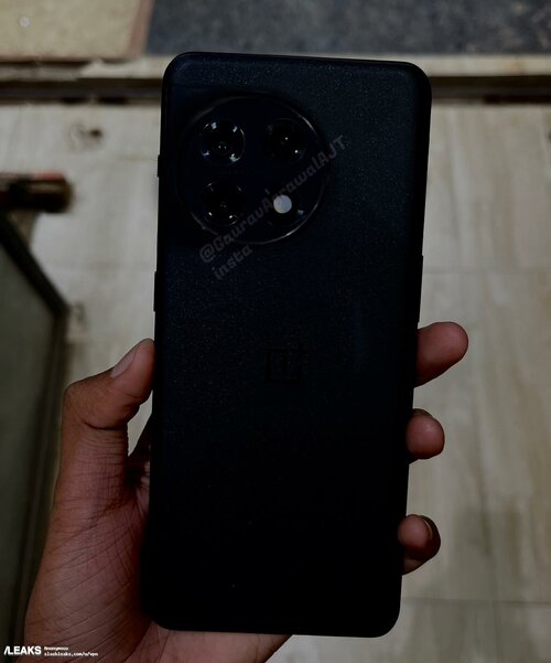 OnePlus 11