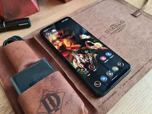 ASUS ROG Phone 6