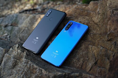 Xiaomi Mi 8 Xiaomi Mi 9 SE