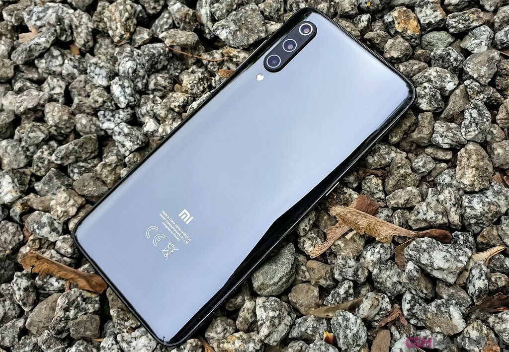 Xiaomi Mi 9 - definicja taniego Xiaomi / fot. gsmMnaiaK