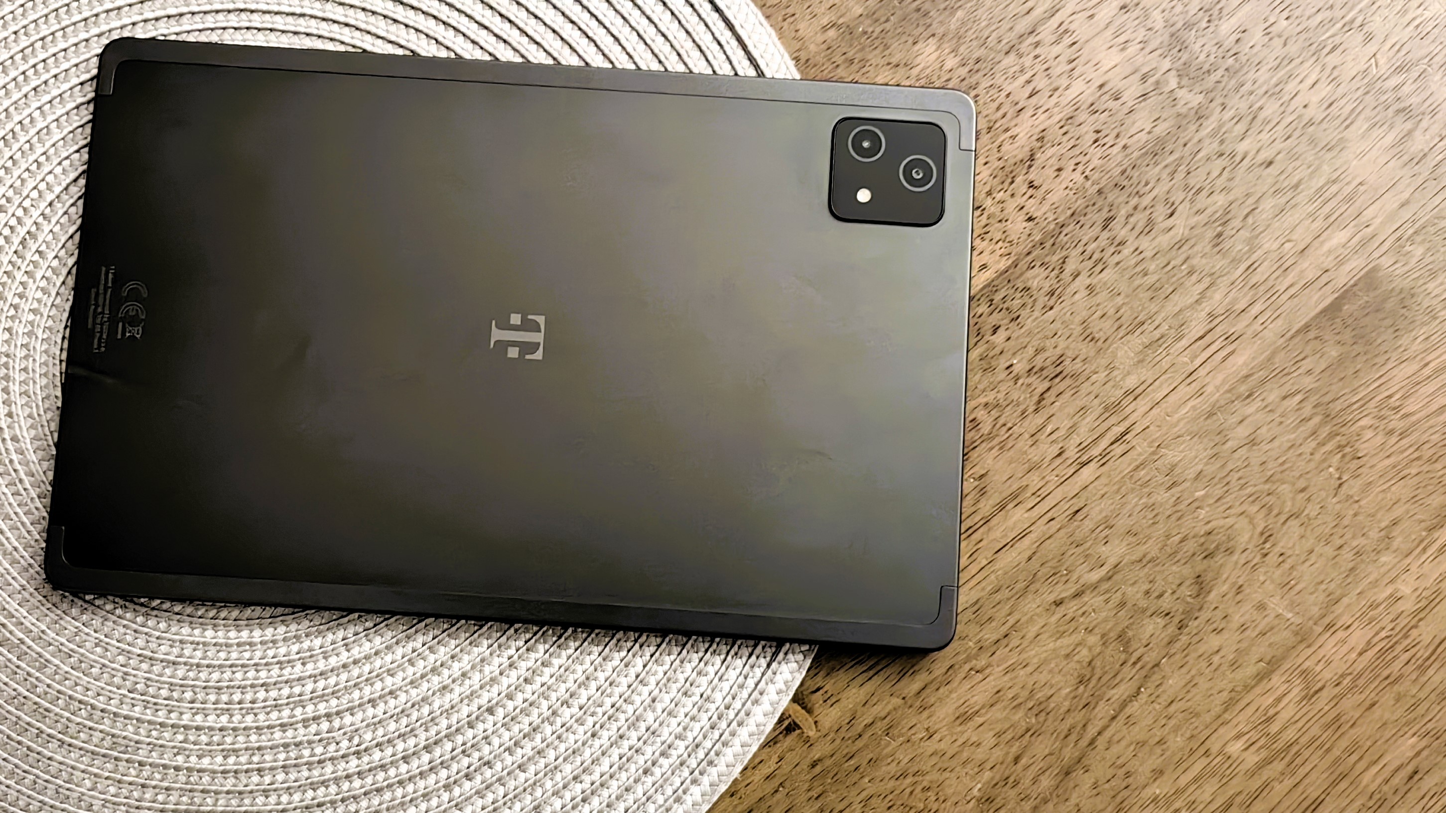 5G, eSIM, 6 GB RAM i metalowa obudowa. Test taniego tabletu, który warto kupić