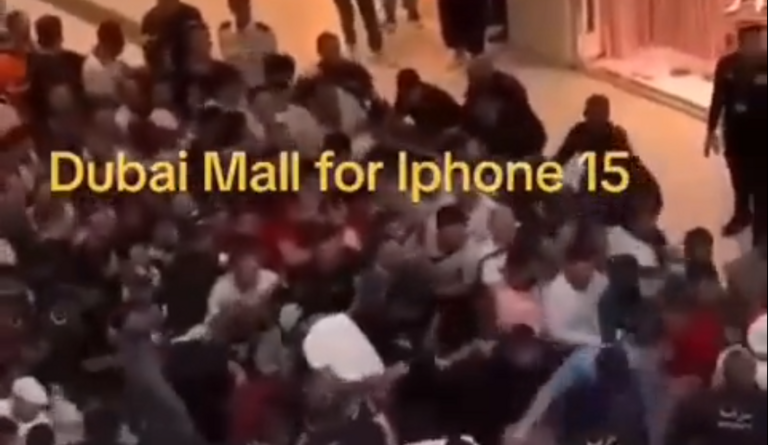 Apple iPhone 15 kolejki