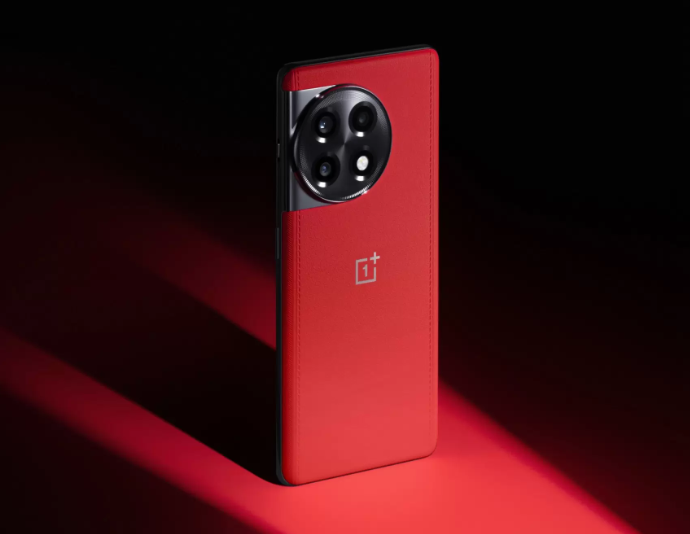 OnePlus 11R Solar Red Edition