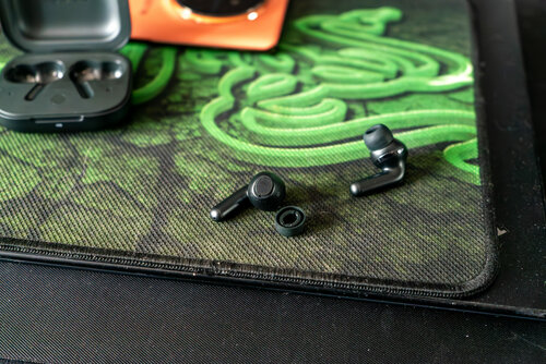 Motorola moto buds+