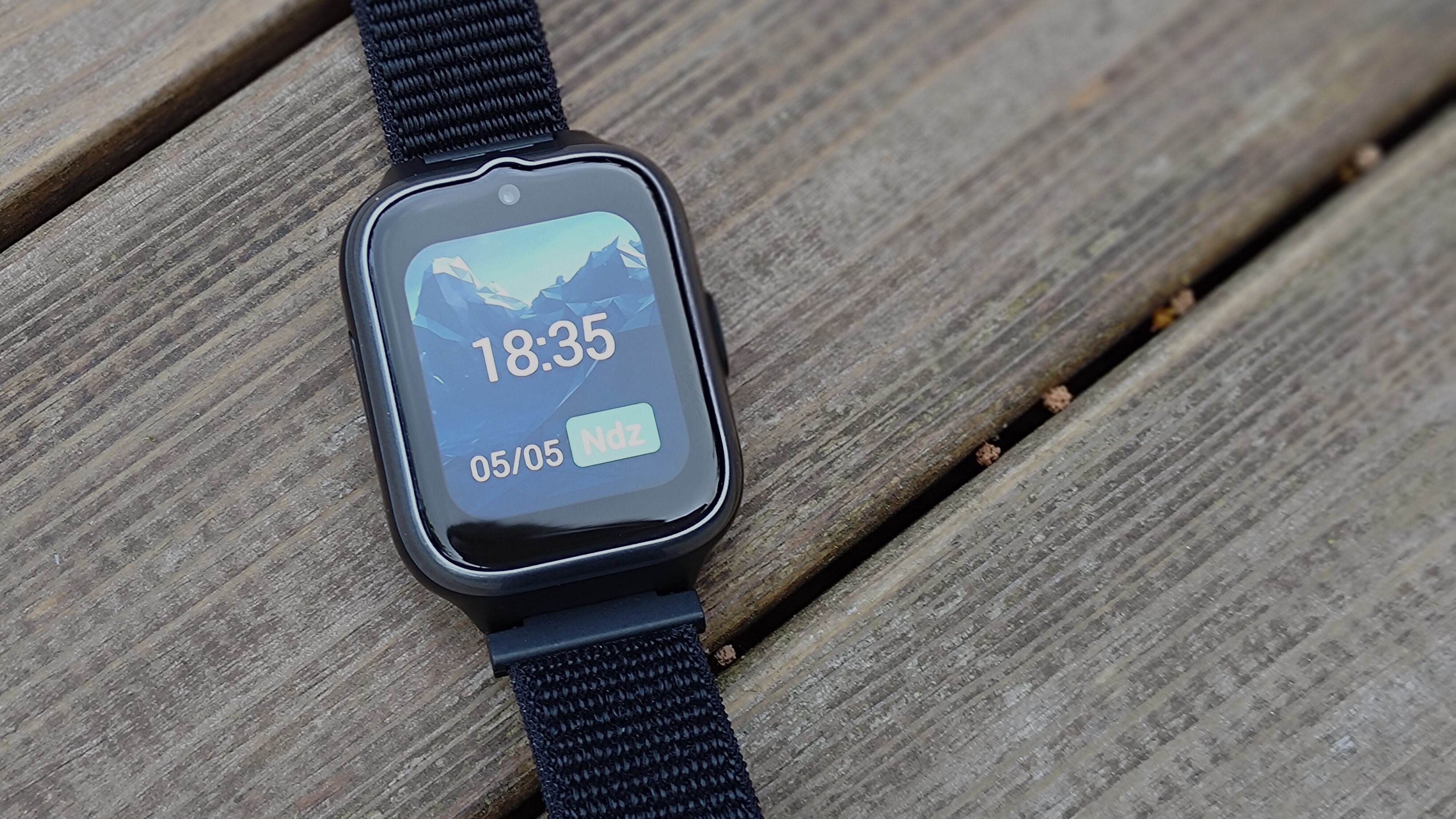 Test niedrogiego zegarka dla seniora z GPS i LTE: myPhone CareWatch LTE