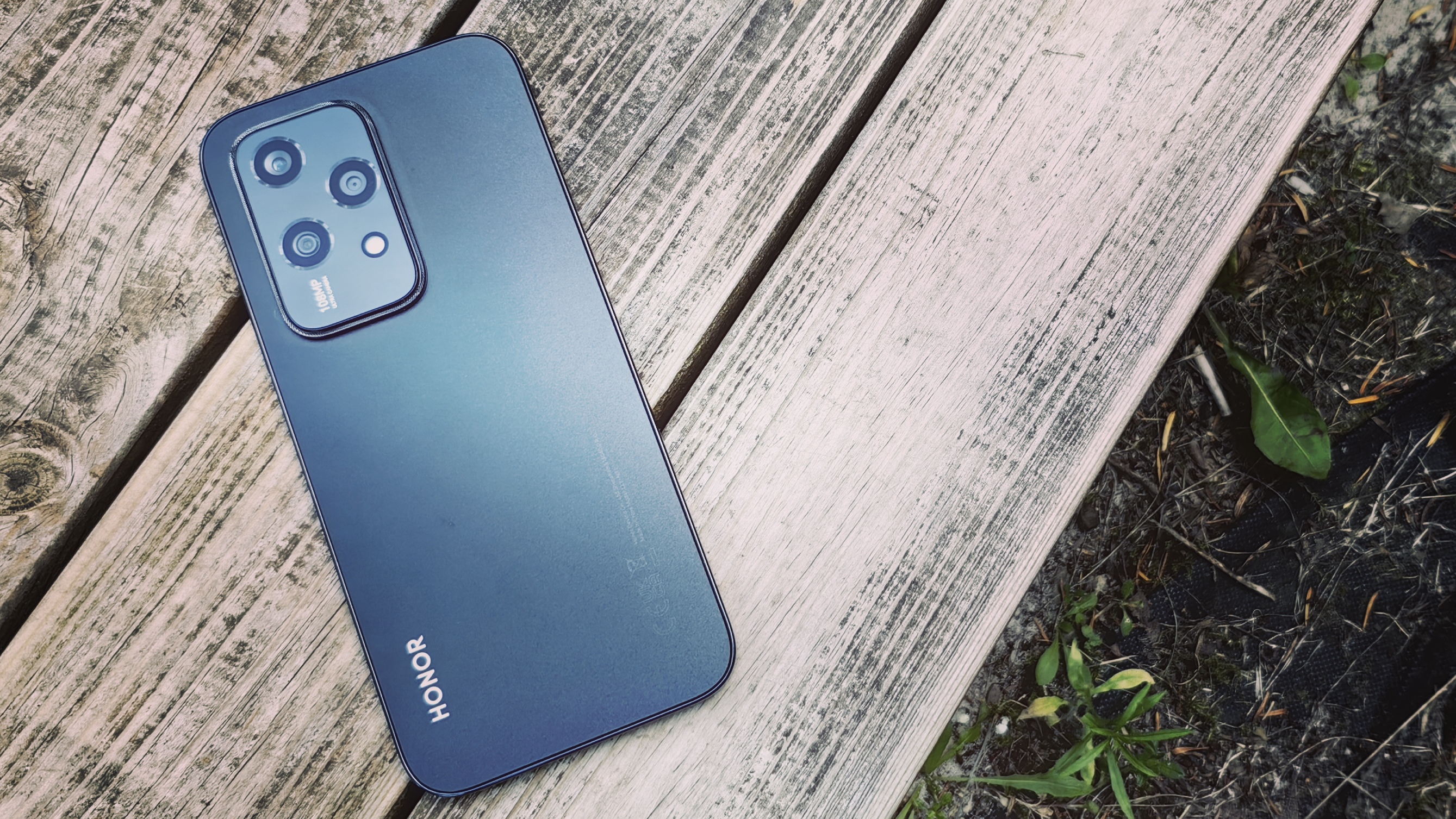 Test Honor 200 Lite. Czy to najlepszy telefon do 1500 zł? Mówię: sprawdzam!