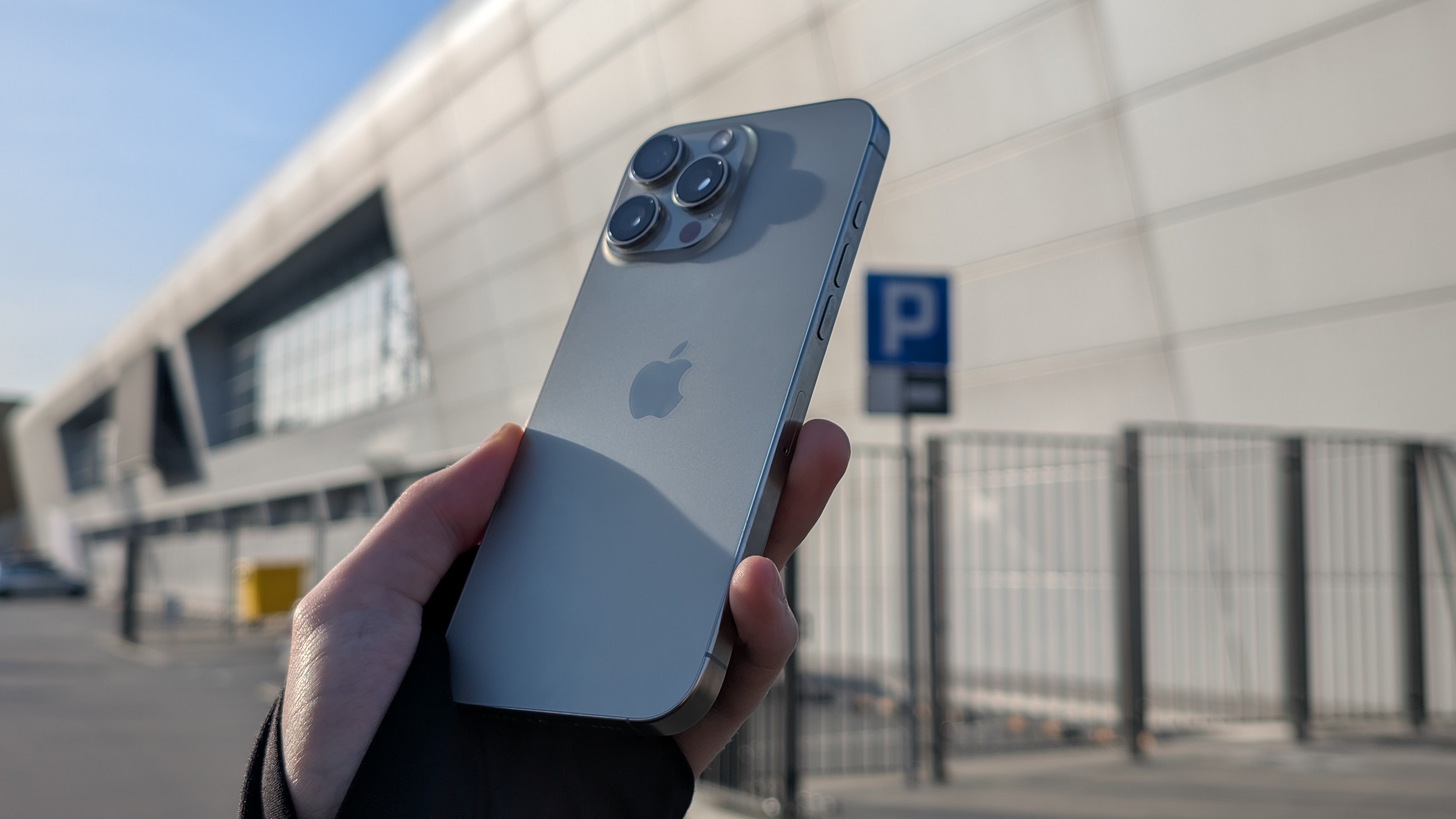 Apple rozwali system? iOS 26 wygląda jak interfejs z przyszłości