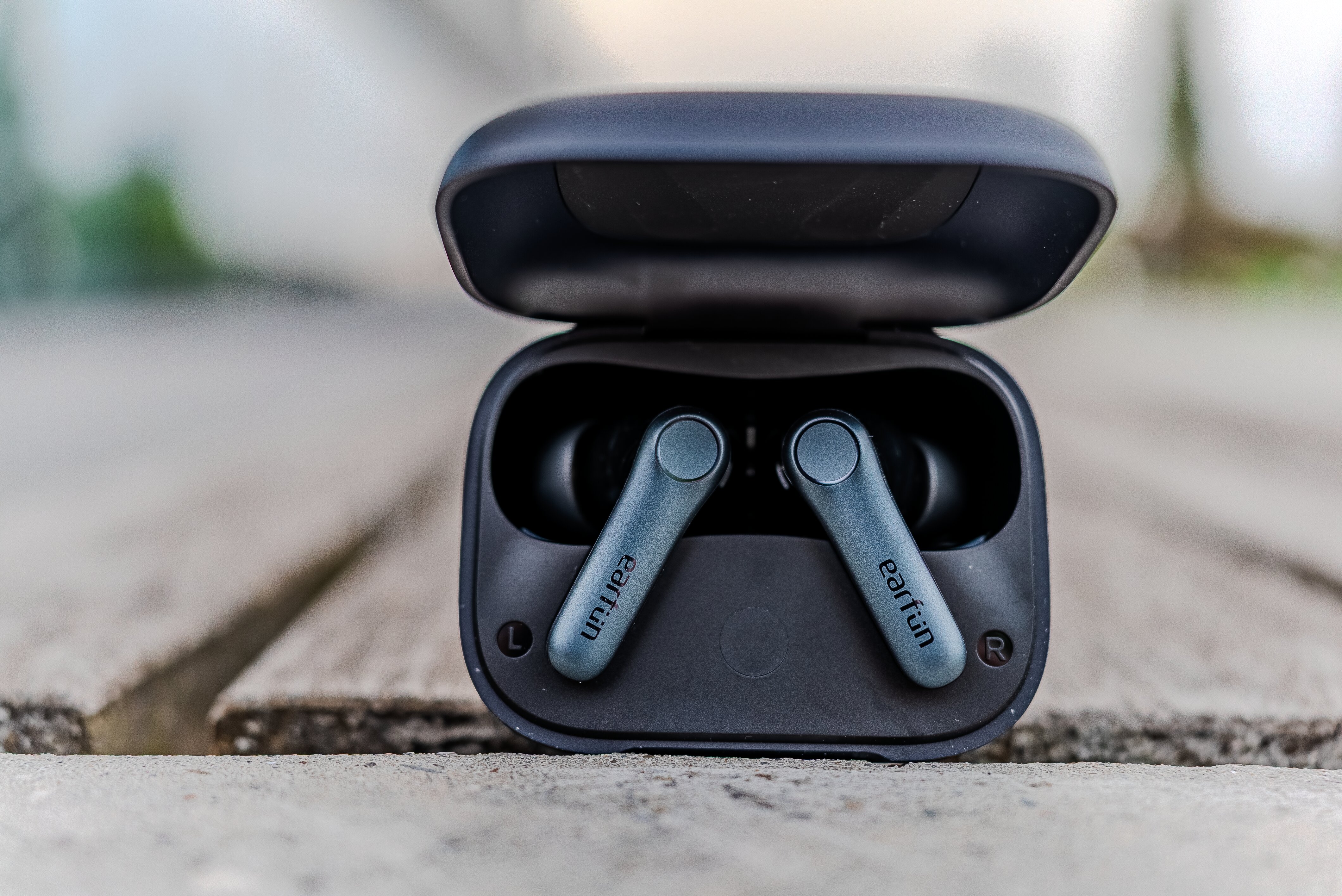 Konkurencja? Jaka konkurencja? TEST EarFun Air Pro 4