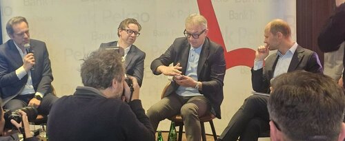 obrączka do płatności zbliżeniowych/ fot. Bank Pekao