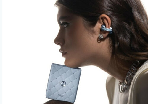 Motorola Razr 60 Swarovski i słuchawki BOSE