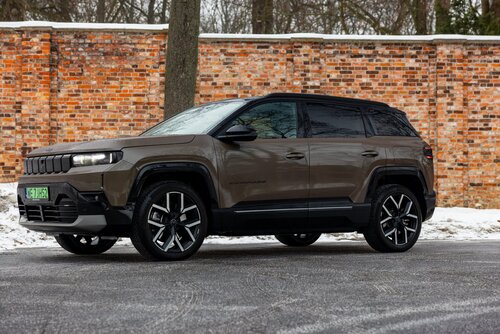 Nowy Jeep Compass wjeżdża do Polski