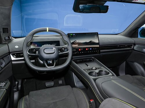 Lynk & Co 07 GT