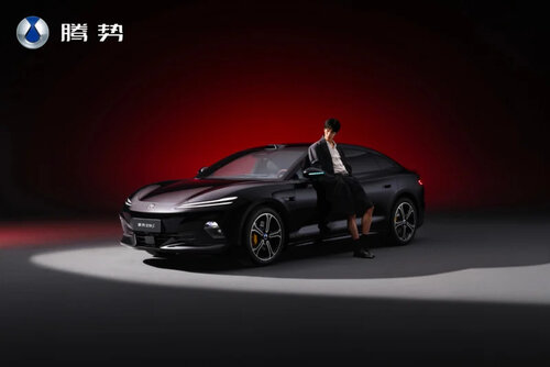 BYD Denza Z9S