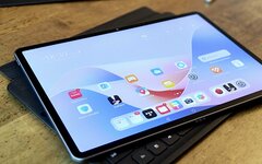 tablet z rysikiem 